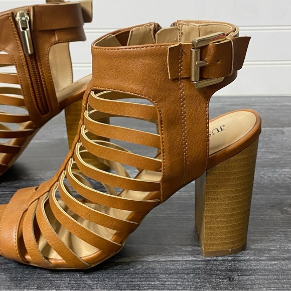 JustFab Beja Gladiator Heels - Picture 9 of 15